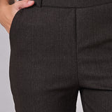 Pantaloni donna grigi a sigaretta elasticizzati con interno in micropile - MARRONE - LG19