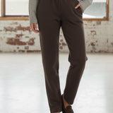 Pantalone donna elasticizzato a sigaretta con tasche e interno in micropile - MARRONE - LG26